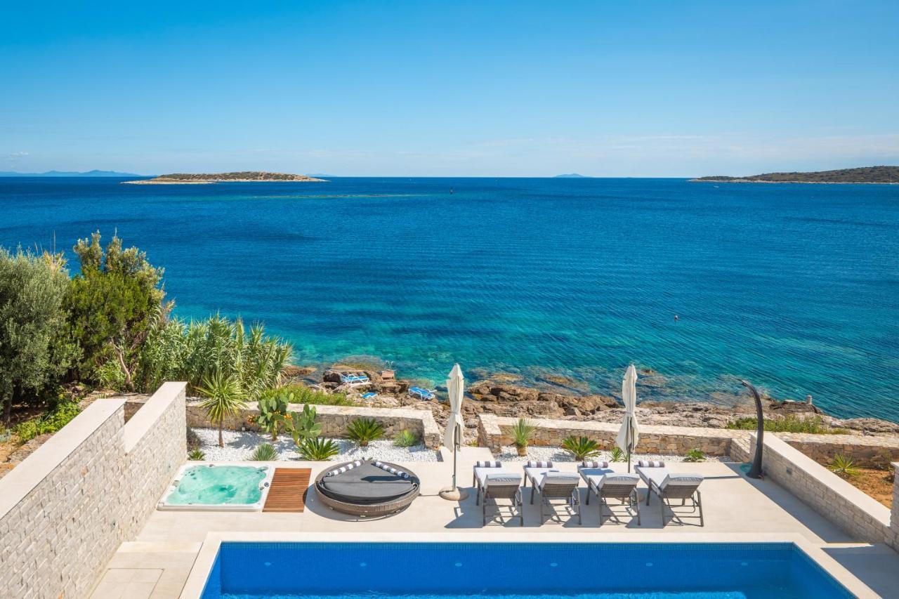 Villa Carisma Island Vis Exterior foto